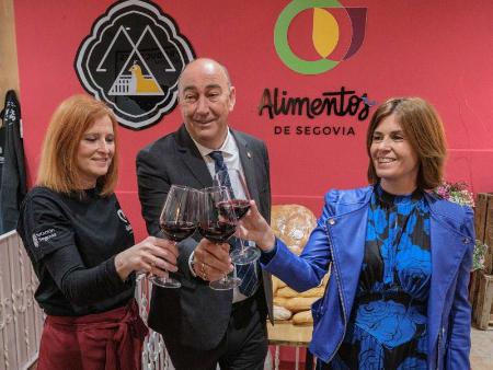 Imagen La Diputación de Segovia y el restaurante De Bote en Bote inauguran ‘La Manjarería de Alimentos de Segovia’, una tienda exclusiva de productos de la marca